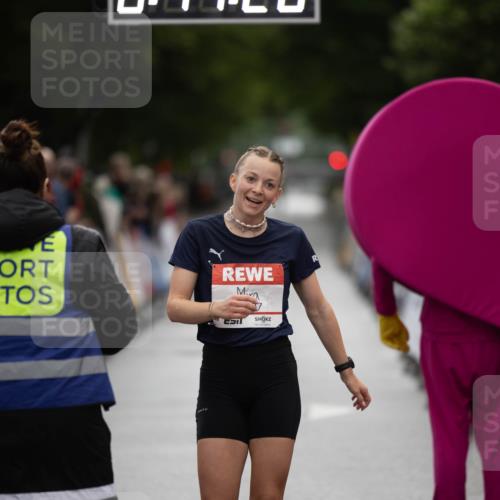 14.06.2026 - REWE Women's Run Michael Strokosch http://msf.ph/oto/9780022 14.06.2026 09:41:47 Laufen 7 meine-sportfotos.de