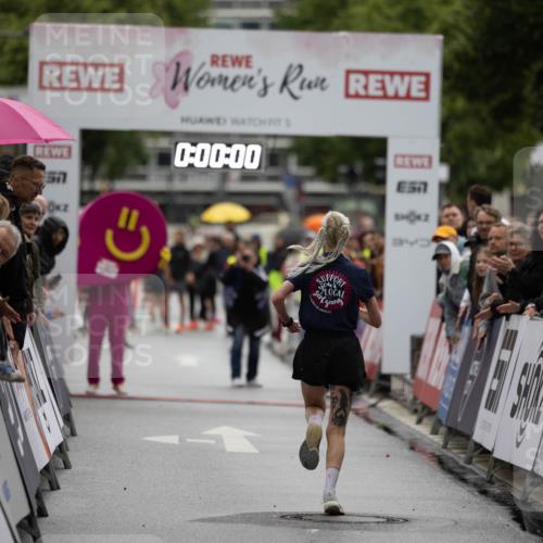 14.06.2026 - REWE Women's Run Michael Strokosch http://msf.ph/oto/9780052 14.06.2026 09:46:06 Laufen 0, 00, 00, 1, 57, 970 meine-sportfotos.de