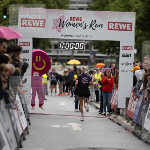 14.06.2026 - REWE Women's Run Michael Strokosch http://msf.ph/oto/9780070 14.06.2026 09:46:09 Laufen 57, 5, 0, 00, 00, 343 meine-sportfotos.de