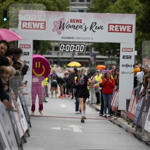 14.06.2026 - REWE Women's Run Michael Strokosch http://msf.ph/oto/9780072 14.06.2026 09:46:09 Laufen 57, 5, 0, 00, 00, 34 meine-sportfotos.de