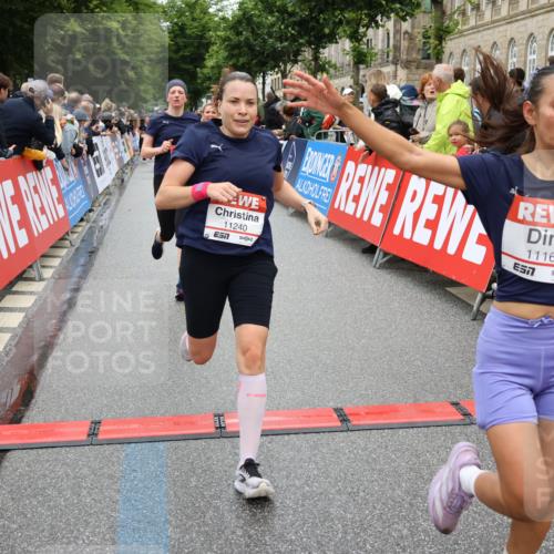 14.06.2026 - REWE Women's Run Strokosch-Dieckow http://msf.ph/oto/9780077 14.06.2026 09:58:14 Ziel 10338, 10423, 10605, 10638, 10640, 10930, 11160, 11240, 11370, 11479 meine-sportfotos.de