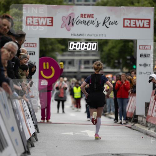 14.06.2026 - REWE Women's Run Michael Strokosch http://msf.ph/oto/9780105 14.06.2026 09:46:34 Laufen 5, 0, 00, 00, 7 meine-sportfotos.de