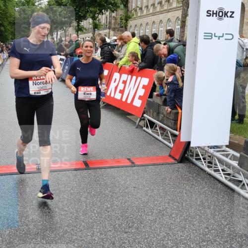 14.06.2026 - REWE Women's Run Strokosch-Dieckow http://msf.ph/oto/9780110 14.06.2026 09:58:16 Ziel 10338, 10423, 10552, 10605, 10638, 10640, 10930, 11160, 11240, 11370, 11479 meine-sportfotos.de