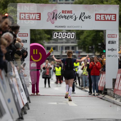 14.06.2026 - REWE Women's Run Michael Strokosch http://msf.ph/oto/9780118 14.06.2026 09:46:35 Laufen 57, 5, 0, 00, 00, 4 meine-sportfotos.de
