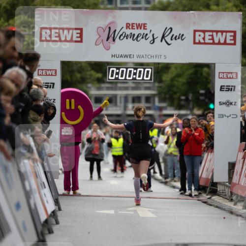 14.06.2026 - REWE Women's Run Michael Strokosch http://msf.ph/oto/9780120 14.06.2026 09:46:35 Laufen 5, 0, 00, 00, 57, 4 meine-sportfotos.de