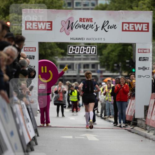 14.06.2026 - REWE Women's Run Michael Strokosch http://msf.ph/oto/9780126 14.06.2026 09:46:36 Laufen 5, 0, 00, 00, 57, 3 meine-sportfotos.de