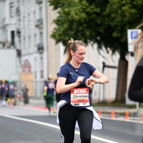 14.06.2026 - REWE Women's Run Dr. Thomas Lammeyer http://msf.ph/oto/9780176 14.06.2026 10:48:42 Laufen 5675, 1 meine-sportfotos.de