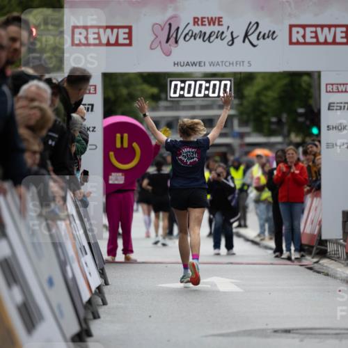 14.06.2026 - REWE Women's Run Michael Strokosch http://msf.ph/oto/9780178 14.06.2026 09:46:53 Laufen 5, 0, 00, 00, 7, 347 meine-sportfotos.de