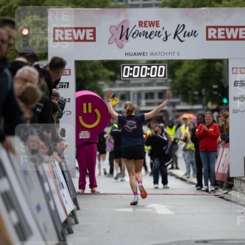 14.06.2026 - REWE Women's Run Michael Strokosch http://msf.ph/oto/9780184 14.06.2026 09:46:54 Laufen 57, 5, 0, 00, 00, 4 meine-sportfotos.de