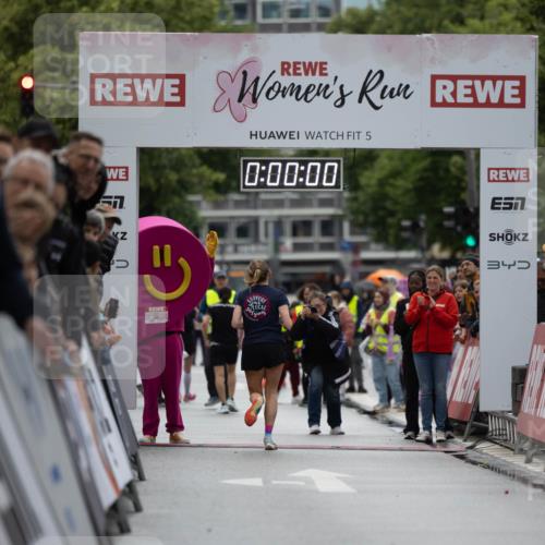 14.06.2026 - REWE Women's Run Michael Strokosch http://msf.ph/oto/9780198 14.06.2026 09:46:56 Laufen 5, 0, 00, 00, 34 meine-sportfotos.de
