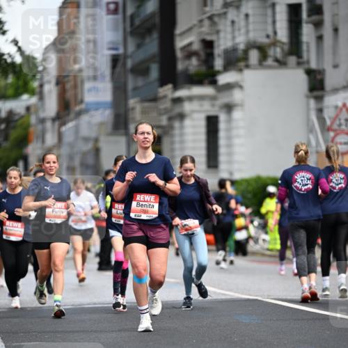 14.06.2026 - REWE Women's Run Dr. Thomas Lammeyer http://msf.ph/oto/9780213 14.06.2026 10:48:50 Laufen 5233, 7 meine-sportfotos.de