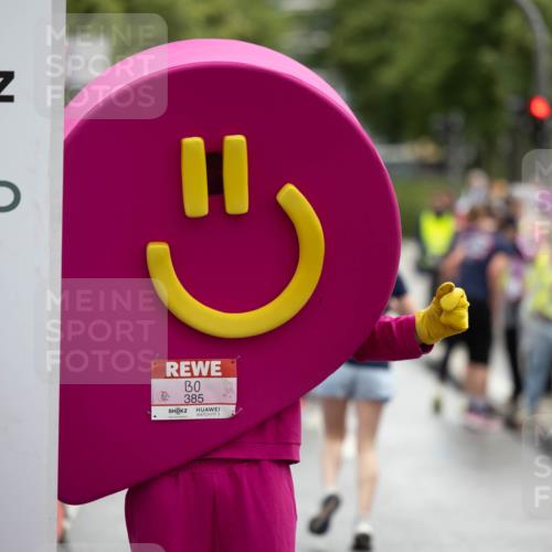 14.06.2026 - REWE Women's Run Michael Strokosch http://msf.ph/oto/9780223 14.06.2026 09:49:24 Laufen 3, 11, 385, 5 meine-sportfotos.de