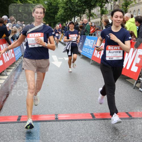 14.06.2026 - REWE Women's Run Strokosch-Dieckow http://msf.ph/oto/9780245 14.06.2026 09:58:22 Ziel 10067, 10338, 10423, 10552, 10706, 10875, 11095, 11160, 11240, 11248, 11528 meine-sportfotos.de