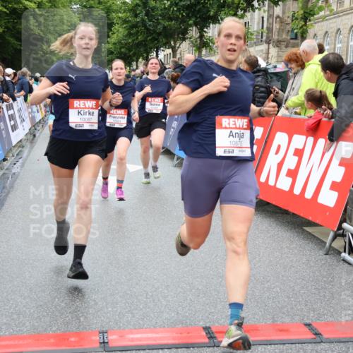 14.06.2026 - REWE Women's Run Strokosch-Dieckow http://msf.ph/oto/9780326 14.06.2026 09:58:26 Ziel 10031, 10067, 10134, 10552, 10636, 10706, 10875, 11095, 11248, 11325, 11528 meine-sportfotos.de