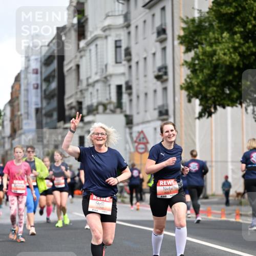 14.06.2026 - REWE Women's Run Dr. Thomas Lammeyer http://msf.ph/oto/9780361 14.06.2026 10:49:01 Laufen 6056, 6054 meine-sportfotos.de