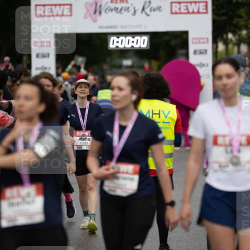 14.06.2026 - REWE Women's Run Michael Strokosch http://msf.ph/oto/9780370 14.06.2026 09:52:52 Laufen 0, 00, 00, 11261, 57 meine-sportfotos.de