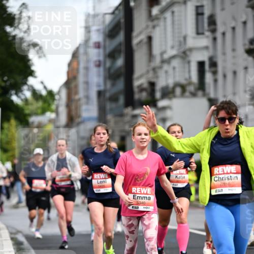14.06.2026 - REWE Women's Run Dr. Thomas Lammeyer http://msf.ph/oto/9780406 14.06.2026 10:49:05 Laufen 5435, 57, 5340, 6011, 6016, 57 meine-sportfotos.de