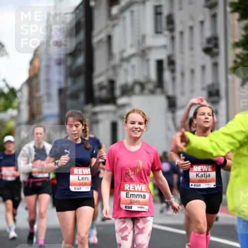 14.06.2026 - REWE Women's Run Dr. Thomas Lammeyer http://msf.ph/oto/9780417 14.06.2026 10:49:06 Laufen 5435, 57, 5340, 6011 meine-sportfotos.de