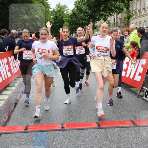 14.06.2026 - REWE Women's Run Strokosch-Dieckow http://msf.ph/oto/9780553 14.06.2026 09:58:31 Ziel 10031, 10033, 10034, 10067, 10092, 10133, 10134, 10344, 10492, 10590, 10636, 10706, 10875, 10895, 10934, 11046, 11155, 11248, 11307, 11309, 11325, 11343, 11386, 11533 meine-sportfotos.de
