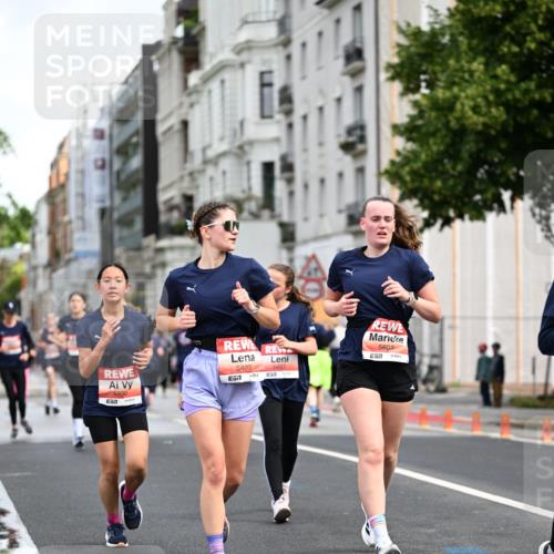 14.06.2026 - REWE Women's Run Dr. Thomas Lammeyer http://msf.ph/oto/9780670 14.06.2026 10:49:23 Laufen 5930, 7, 5403, 57, 5453, 5603, 7 meine-sportfotos.de