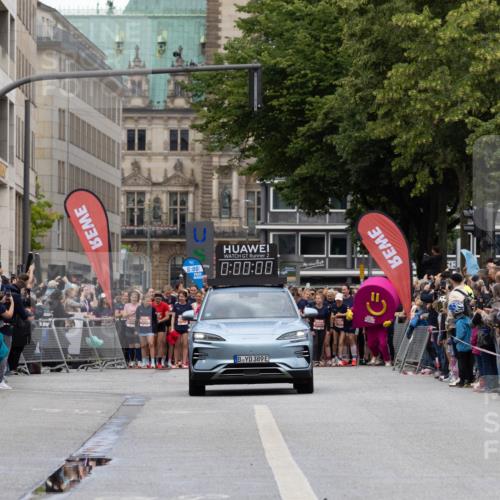 14.06.2026 - REWE Women's Run Michael Strokosch http://msf.ph/oto/9780671 14.06.2026 10:30:30 Laufen 5, 00, 2, 0, 00, 00, 389 meine-sportfotos.de
