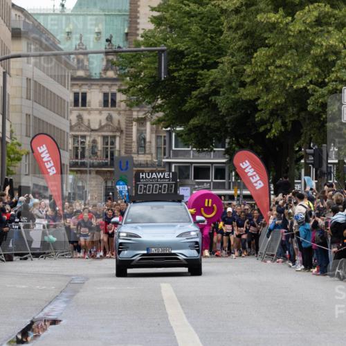 14.06.2026 - REWE Women's Run Michael Strokosch http://msf.ph/oto/9780682 14.06.2026 10:30:33 Laufen 5, 00, 2, 0, 00, 08, 389 meine-sportfotos.de