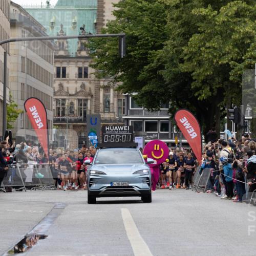 14.06.2026 - REWE Women's Run Michael Strokosch http://msf.ph/oto/9780684 14.06.2026 10:30:33 Laufen 5, 00, 2, 0, 00, 08, 389 meine-sportfotos.de