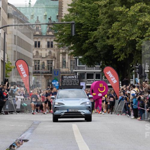 14.06.2026 - REWE Women's Run Michael Strokosch http://msf.ph/oto/9780693 14.06.2026 10:30:34 Laufen 5, 00, 2, 0, 00, 08, 389 meine-sportfotos.de