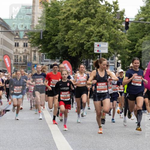 14.06.2026 - REWE Women's Run Michael Strokosch http://msf.ph/oto/9780722 14.06.2026 10:30:45 Laufen 5091, 7, 5263 meine-sportfotos.de