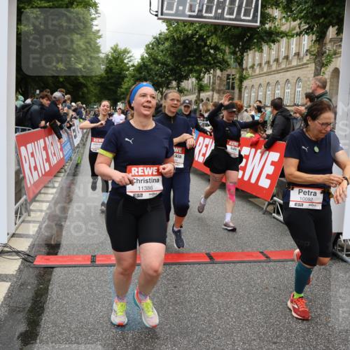 14.06.2026 - REWE Women's Run Strokosch-Dieckow http://msf.ph/oto/9780733 14.06.2026 09:58:36 Ziel 10033, 10034, 10092, 10133, 10134, 10341, 10344, 10492, 10590, 10636, 10659, 10661, 10811, 10895, 10934, 10937, 11046, 11155, 11307, 11309, 11332, 11343, 11386, 11477, 11533 meine-sportfotos.de