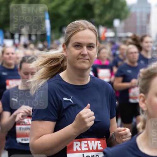 14.06.2026 - REWE Women's Run Michael Strokosch http://msf.ph/oto/9780742 14.06.2026 10:31:11 Laufen 664 meine-sportfotos.de