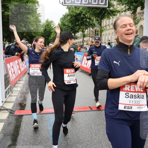 14.06.2026 - REWE Women's Run Strokosch-Dieckow http://msf.ph/oto/9780773 14.06.2026 09:58:37 Ziel 10033, 10034, 10092, 10133, 10134, 10341, 10344, 10492, 10590, 10659, 10661, 10811, 10895, 10934, 10937, 11046, 11155, 11307, 11309, 11332, 11343, 11386, 11477, 11533 meine-sportfotos.de