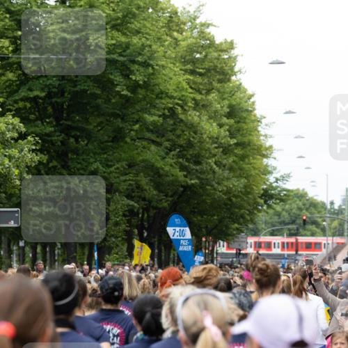 14.06.2026 - REWE Women's Run Michael Strokosch http://msf.ph/oto/9780789 14.06.2026 10:32:05 Laufen 7, 00, 23, 85, 10 meine-sportfotos.de