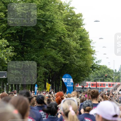 14.06.2026 - REWE Women's Run Michael Strokosch http://msf.ph/oto/9780790 14.06.2026 10:32:06 Laufen 3215, 7, 00, 23, 85, 10 meine-sportfotos.de