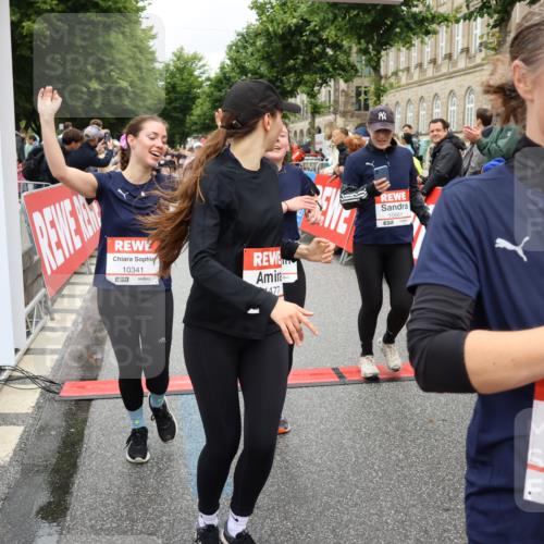 14.06.2026 - REWE Women's Run Strokosch-Dieckow http://msf.ph/oto/9780808 14.06.2026 09:58:37 Ziel 10033, 10034, 10092, 10133, 10134, 10341, 10344, 10492, 10590, 10659, 10661, 10811, 10895, 10934, 10937, 11046, 11155, 11307, 11309, 11332, 11343, 11386, 11477, 11533 meine-sportfotos.de