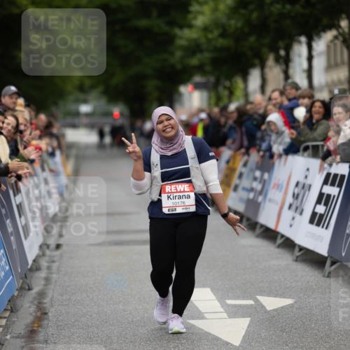 14.06.2026 - REWE Women's Run Michael Strokosch http://msf.ph/oto/9780849 14.06.2026 10:37:45 Laufen 10176, 7 meine-sportfotos.de