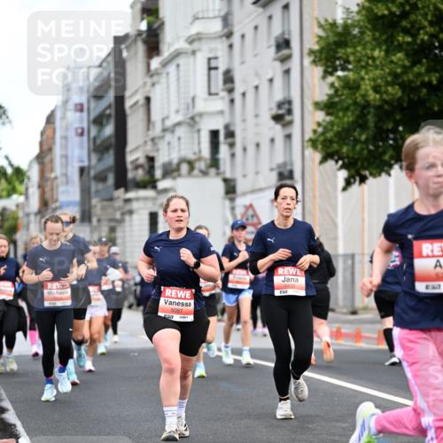 14.06.2026 - REWE Women's Run Dr. Thomas Lammeyer http://msf.ph/oto/9780856 14.06.2026 10:49:37 Laufen 5087, 57, 57, 81 meine-sportfotos.de