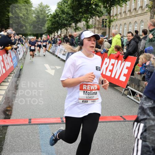 14.06.2026 - REWE Women's Run Strokosch-Dieckow http://msf.ph/oto/9780874 14.06.2026 09:58:40 Ziel 10033, 10034, 10092, 10341, 10344, 10590, 10659, 10661, 10811, 10934, 10937, 11155, 11332, 11343, 11386, 11411, 11477, 11533 meine-sportfotos.de