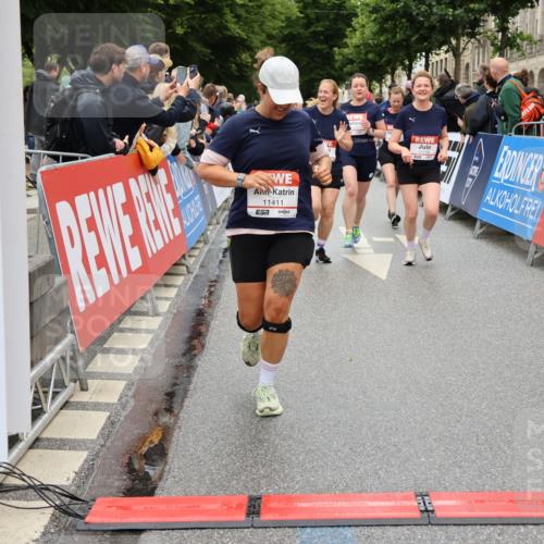 14.06.2026 - REWE Women's Run Strokosch-Dieckow http://msf.ph/oto/9780884 14.06.2026 09:58:44 Ziel 10054, 10056, 10341, 10427, 10659, 10661, 10680, 10811, 10937, 11332, 11411, 11477 meine-sportfotos.de