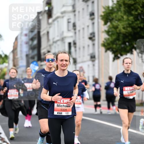 14.06.2026 - REWE Women's Run Dr. Thomas Lammeyer http://msf.ph/oto/9780901 14.06.2026 10:49:39 Laufen 5328 meine-sportfotos.de