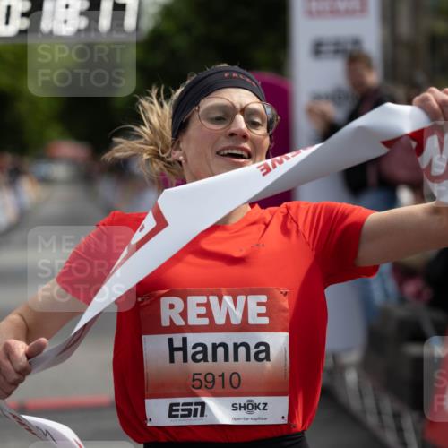 14.06.2026 - REWE Women's Run Michael Strokosch http://msf.ph/oto/9780941 14.06.2026 10:48:49 Laufen 5910 meine-sportfotos.de