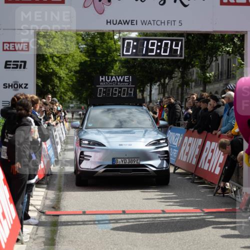 14.06.2026 - REWE Women's Run Michael Strokosch http://msf.ph/oto/9780947 14.06.2026 10:49:36 Laufen 5, 0, 19, 04, 2, 0, 89, 09, 389 meine-sportfotos.de