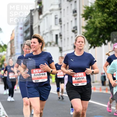 14.06.2026 - REWE Women's Run Dr. Thomas Lammeyer http://msf.ph/oto/9781056 14.06.2026 10:49:50 Laufen 5782, 57, 5929, 7 meine-sportfotos.de