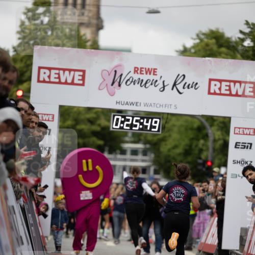 14.06.2026 - REWE Women's Run Michael Strokosch http://msf.ph/oto/9781083 14.06.2026 10:56:21 Laufen 17, 5, 0, 25, 49, 7, 34 meine-sportfotos.de