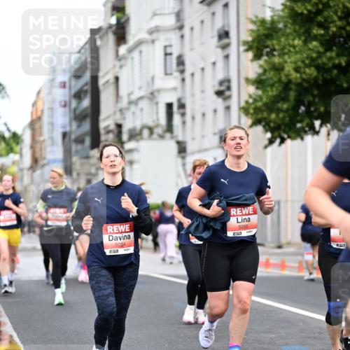 14.06.2026 - REWE Women's Run Dr. Thomas Lammeyer http://msf.ph/oto/9781102 14.06.2026 10:49:52 Laufen 5054, 7, 5055, 57, 57 meine-sportfotos.de