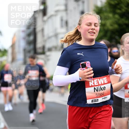 14.06.2026 - REWE Women's Run Dr. Thomas Lammeyer http://msf.ph/oto/9781204 14.06.2026 10:49:59 Laufen 5004 meine-sportfotos.de
