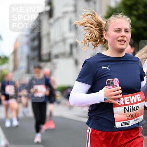 14.06.2026 - REWE Women's Run Dr. Thomas Lammeyer http://msf.ph/oto/9781207 14.06.2026 10:49:59 Laufen 5004 meine-sportfotos.de