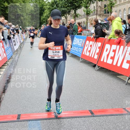 14.06.2026 - REWE Women's Run Strokosch-Dieckow http://msf.ph/oto/9781255 14.06.2026 09:59:03 Ziel 10172, 10879, 10960, 11427 meine-sportfotos.de