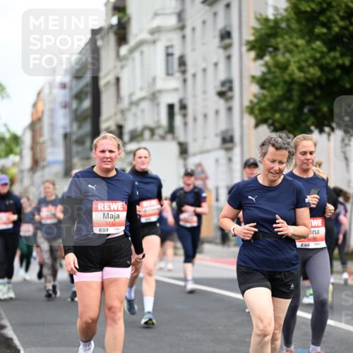 14.06.2026 - REWE Women's Run Dr. Thomas Lammeyer http://msf.ph/oto/9781281 14.06.2026 10:50:04 Laufen 5112, 57, 5286, 57 meine-sportfotos.de