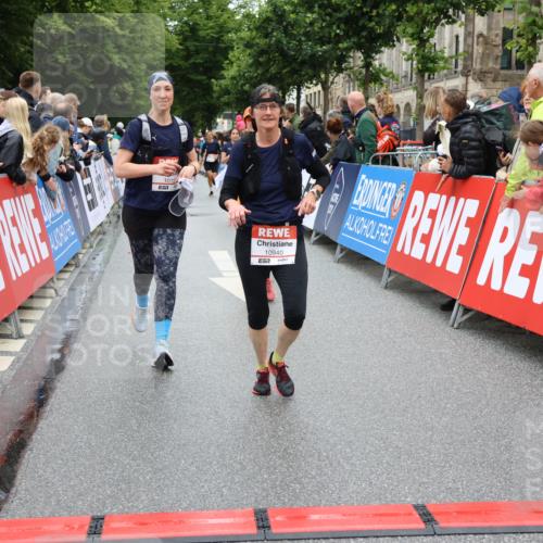 14.06.2026 - REWE Women's Run Strokosch-Dieckow http://msf.ph/oto/9781525 14.06.2026 09:59:19 Ziel 10153, 10940, 10979, 11198, 11199, 11382 meine-sportfotos.de